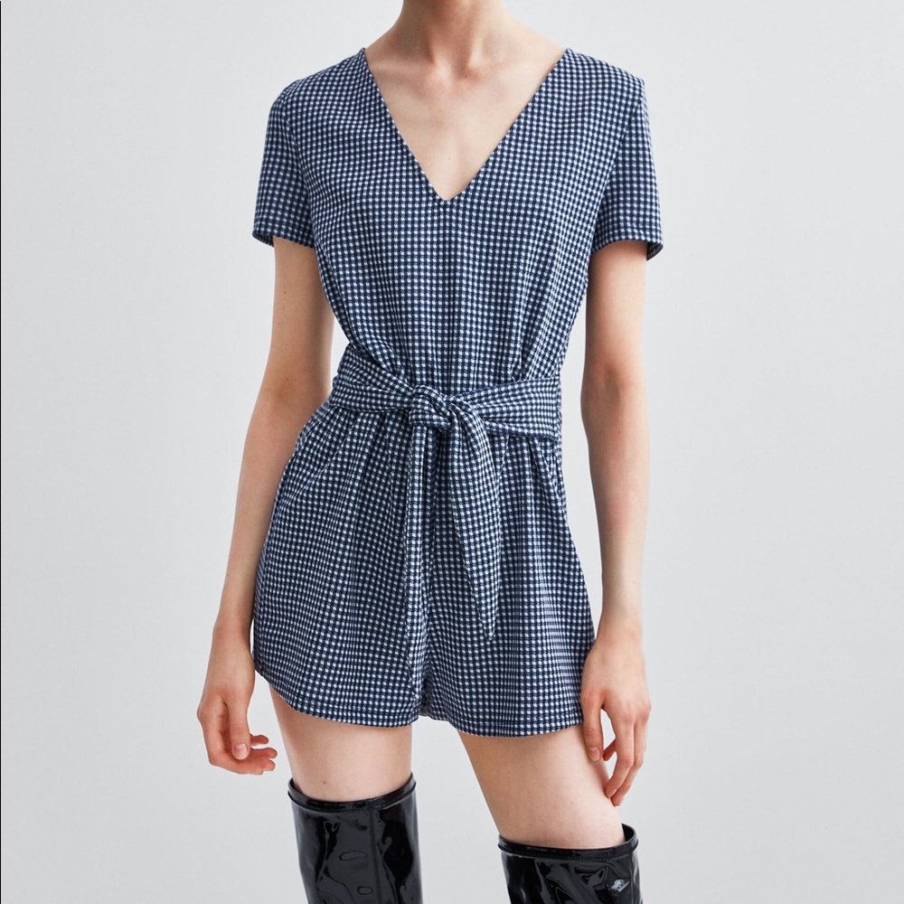 NWOT. Zara checkered Jumpsuit Romper with Belt